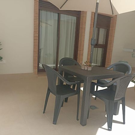 Apartamento Nuevo Centrico Con Aparcamiento Privado Incluido Alcalá de Guadaira Kültér fotó