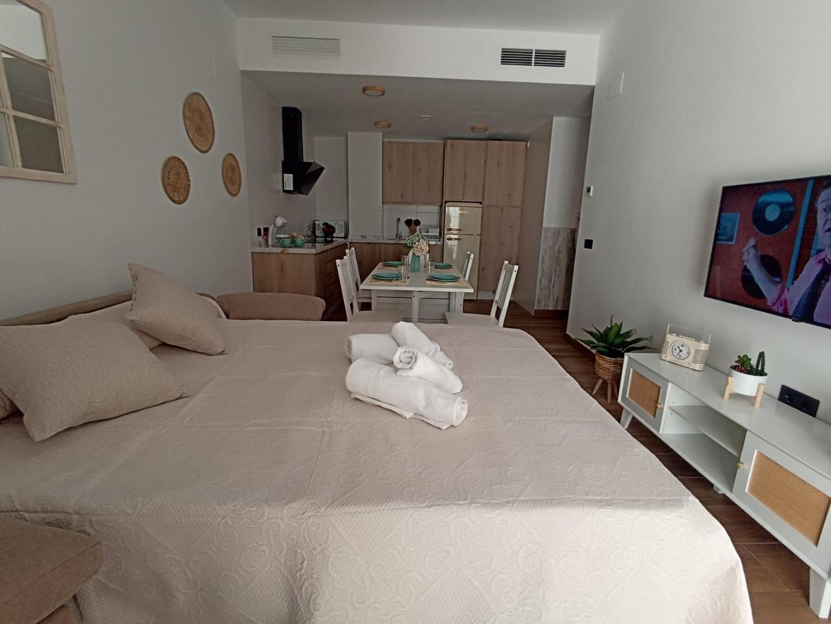 Apartamento Nuevo Centrico Con Aparcamiento Privado Incluido Alcalá de Guadaira Kültér fotó