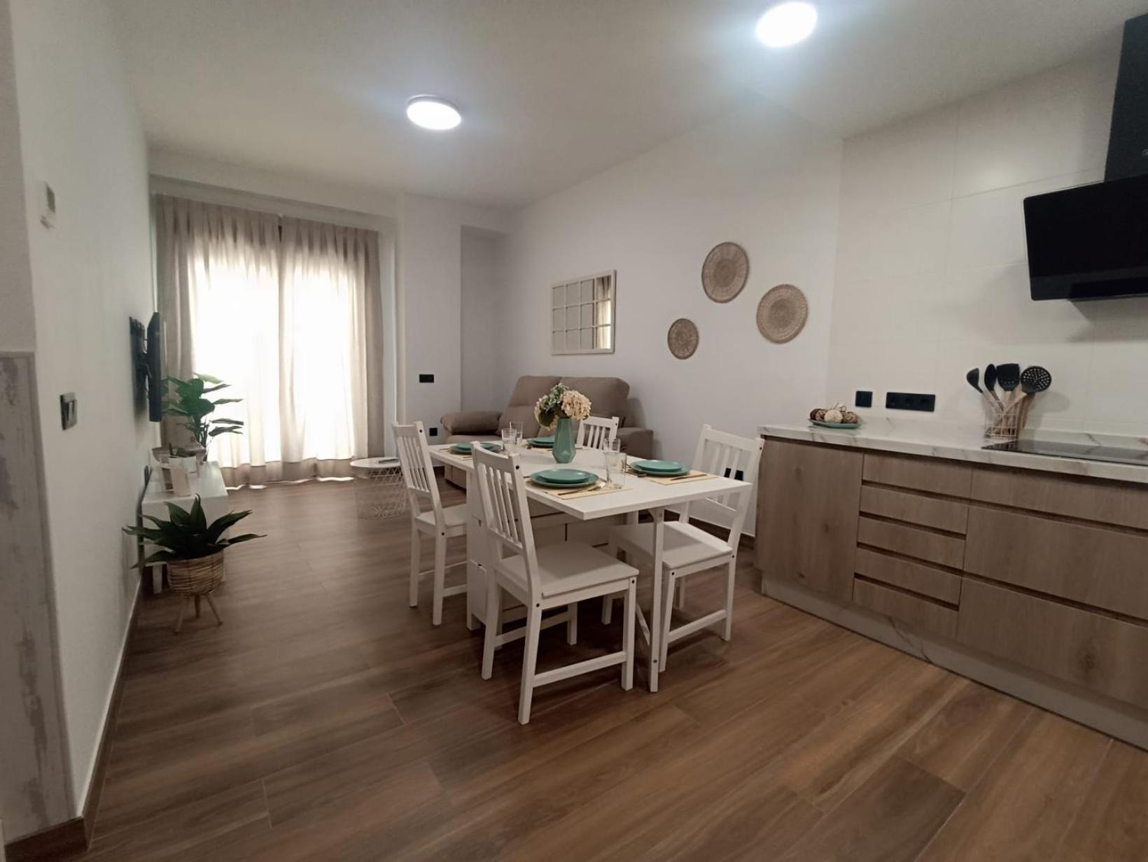 Apartamento Nuevo Centrico Con Aparcamiento Privado Incluido Alcalá de Guadaira Kültér fotó
