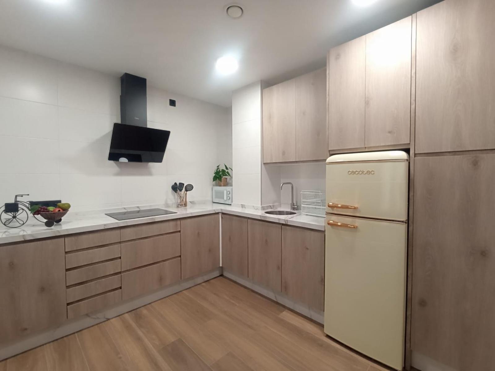 Apartamento Nuevo Centrico Con Aparcamiento Privado Incluido Alcalá de Guadaira Kültér fotó